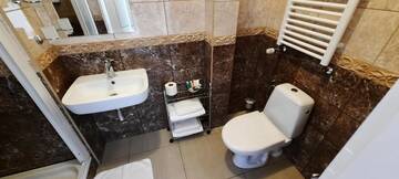 Фото номера Улучшенный двухместный номер с 1 кроватью или 2 отдельными кроватями Отель Pańska Góra г. Явожно 10